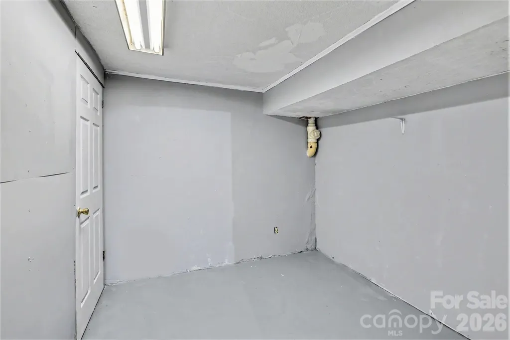 270 Oakland Avenue Mocksville NC 27028