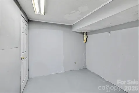 270 Oakland Avenue Mocksville NC 27028