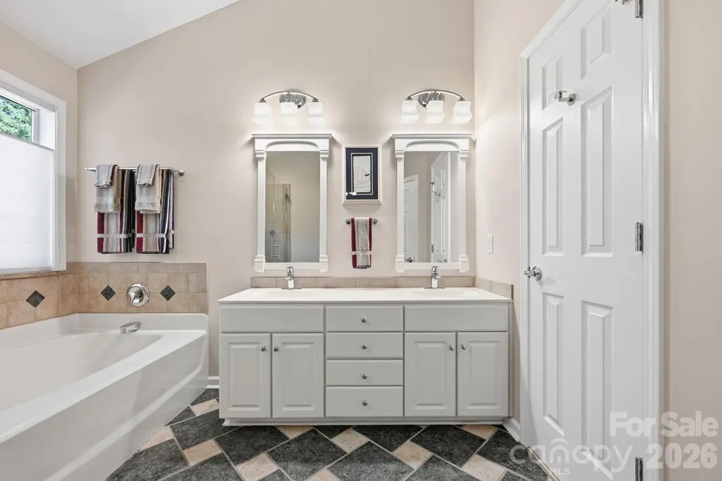 5910 Chinquapin Court Charlotte NC 28269