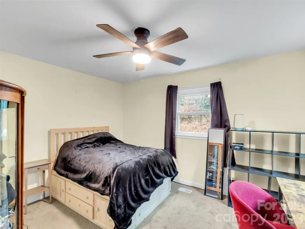 126 Arrowwood Way Canton NC 28716