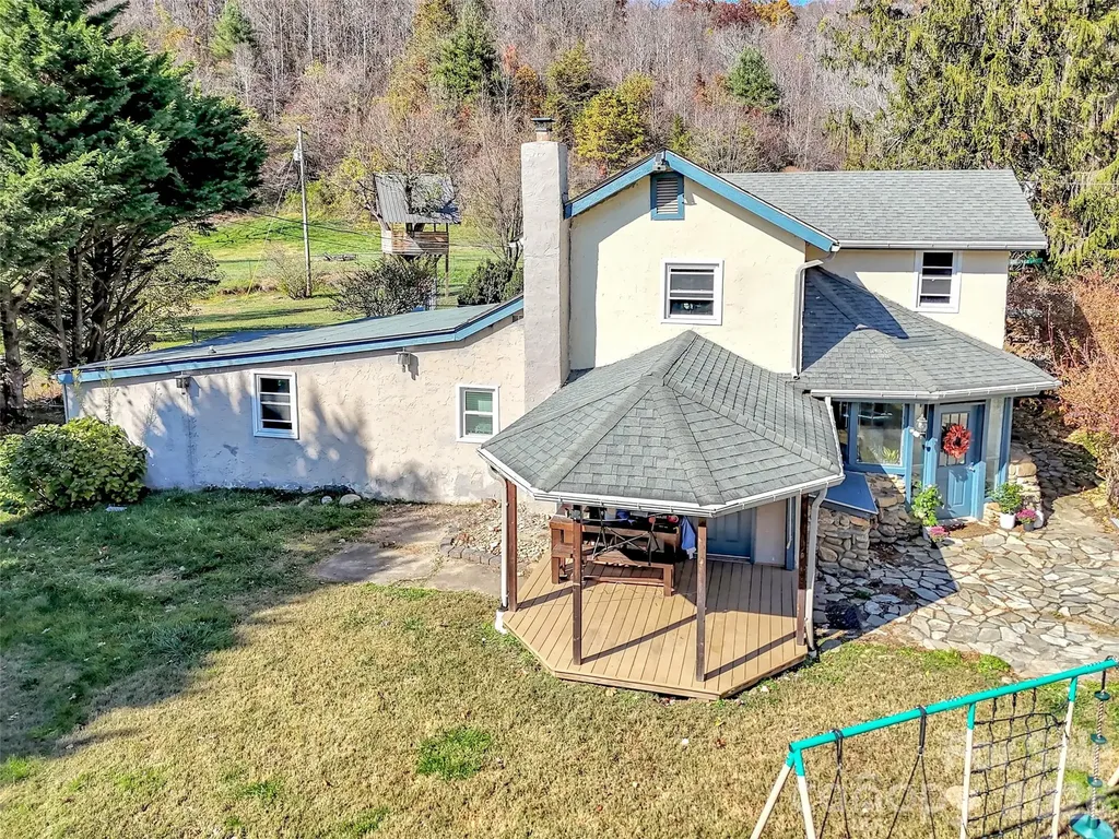 126 Arrowwood Way Canton NC 28716
