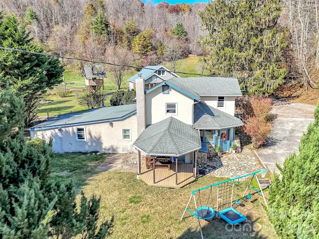 126 Arrowwood Way Canton NC 28716
