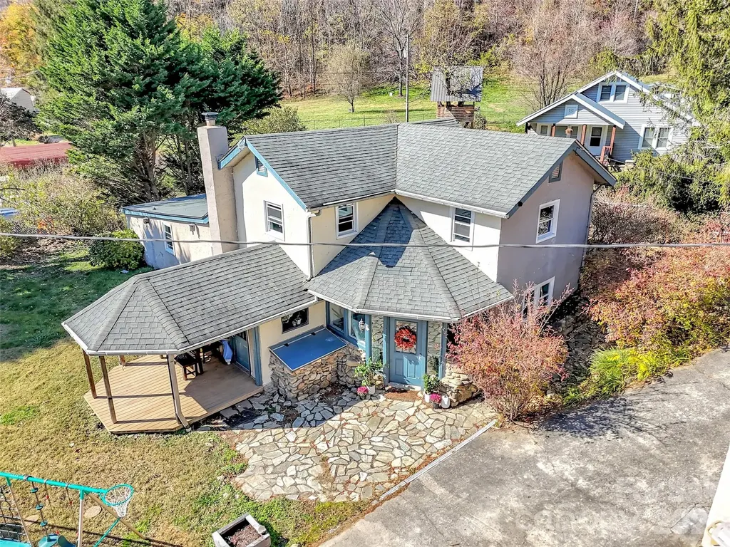 126 Arrowwood Way Canton NC 28716