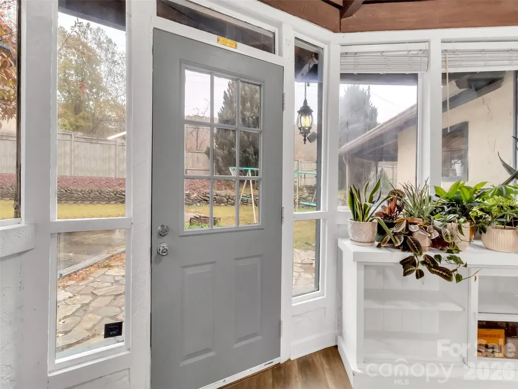126 Arrowwood Way Canton NC 28716