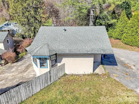 126 Arrowwood Way Canton NC 28716