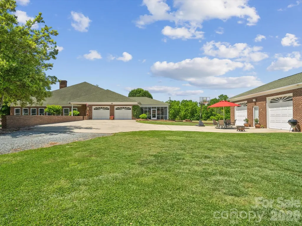 4809 Us 74 Highway Wingate NC 28174