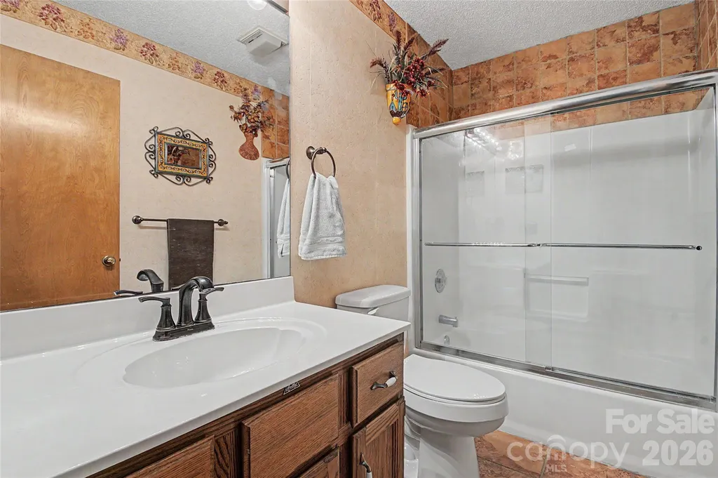 383 Ravenwood Lane Horse Shoe NC 28742