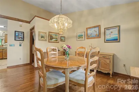 383 Ravenwood Lane Horse Shoe NC 28742