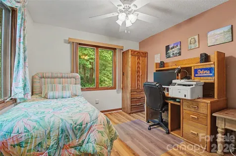 383 Ravenwood Lane Horse Shoe NC 28742