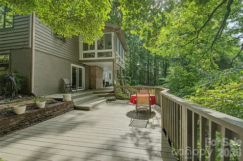 383 Ravenwood Lane Horse Shoe NC 28742