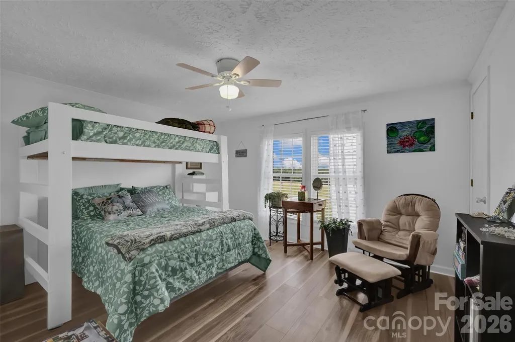 1008 Pine Ridge Drive Hamptonville NC 27020