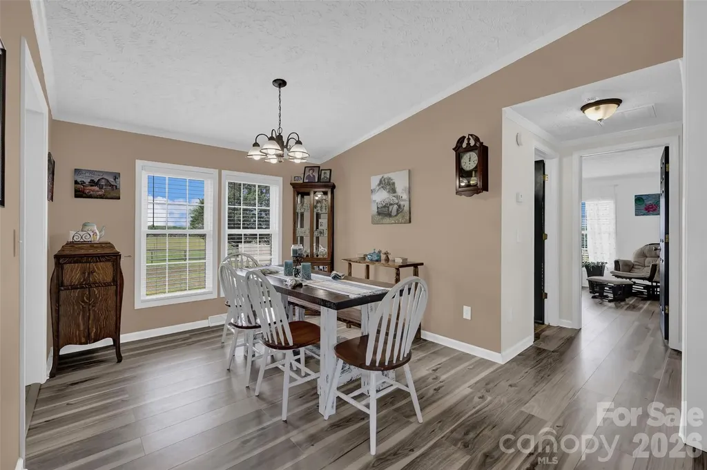1008 Pine Ridge Drive Hamptonville NC 27020