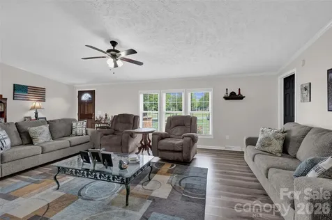 1008 Pine Ridge Drive Hamptonville NC 27020