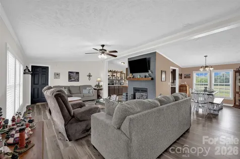 1008 Pine Ridge Drive Hamptonville NC 27020