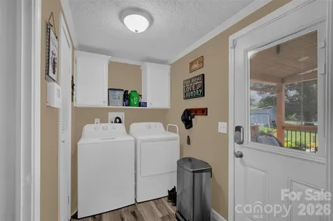 1008 Pine Ridge Drive Hamptonville NC 27020