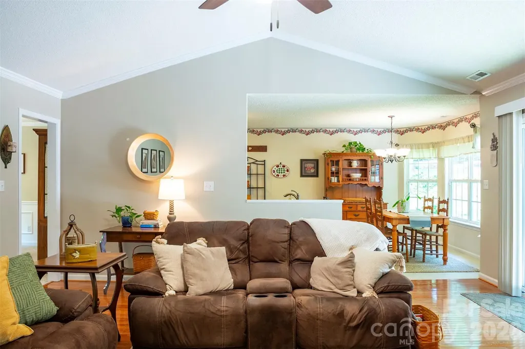 8 Shadowbrook Drive Weaverville NC 28787