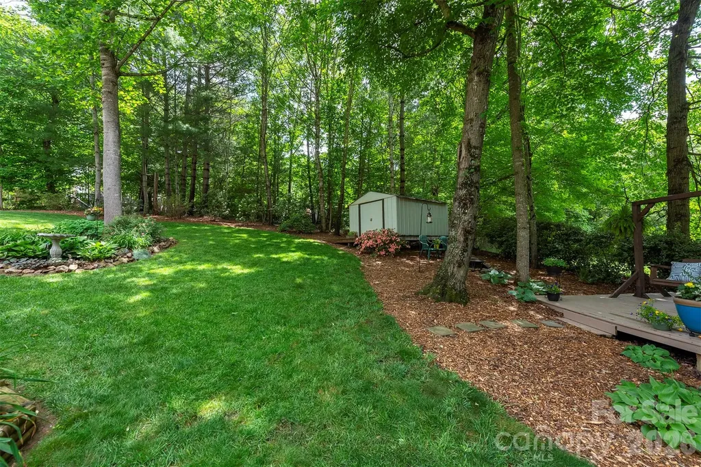 8 Shadowbrook Drive Weaverville NC 28787
