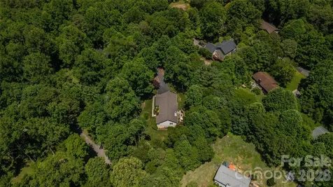 8 Shadowbrook Drive Weaverville NC 28787
