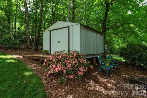 8 Shadowbrook Drive Weaverville NC 28787