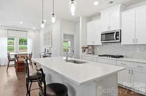 6234 Barcelona Way Charlotte NC 28214