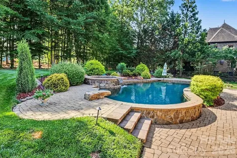 8000 Skye Lochs Drive Waxhaw NC 28173