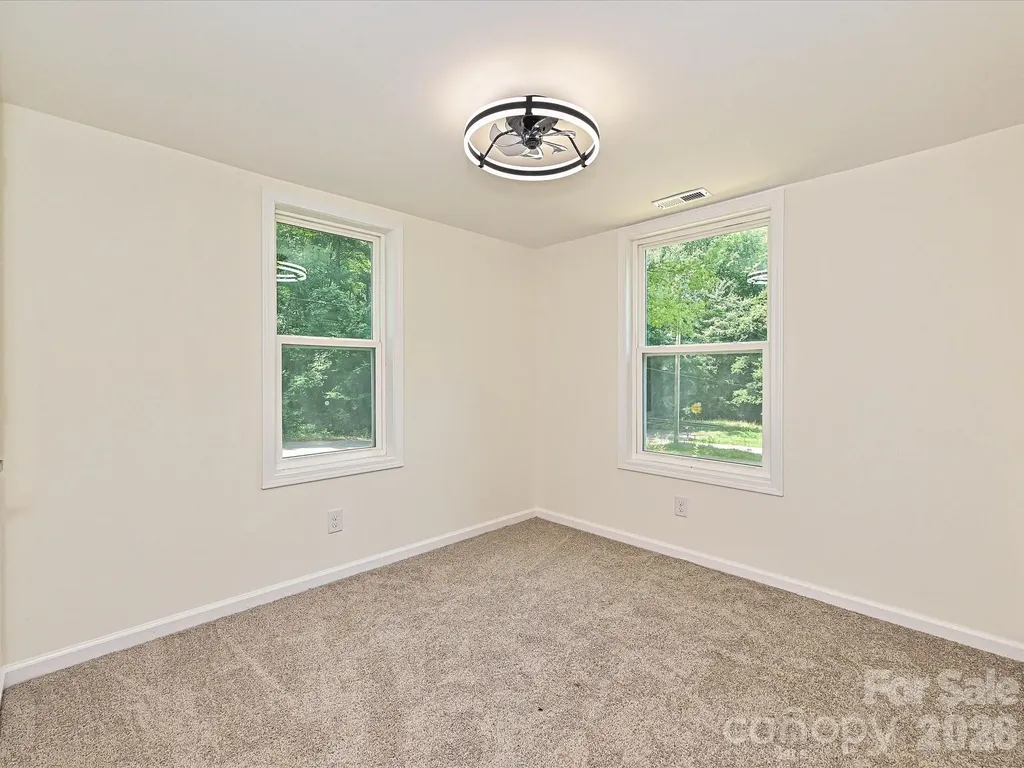 1228 Wilmington Avenue Statesville NC 28677