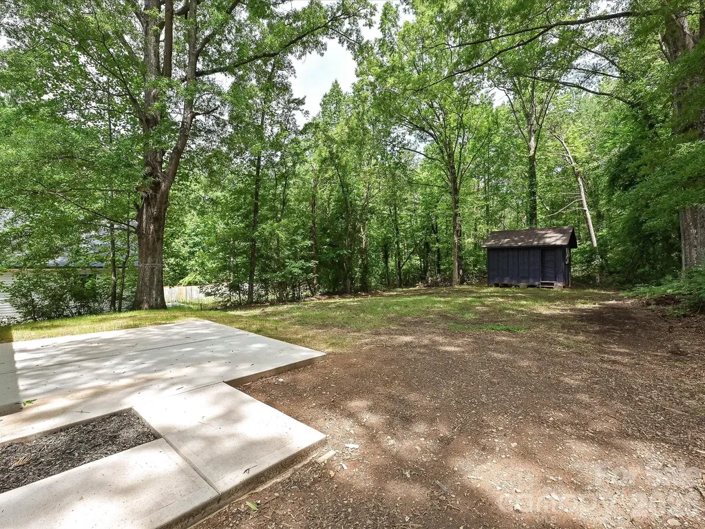 1228 Wilmington Avenue Statesville NC 28677