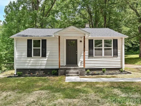 1228 Wilmington Avenue Statesville NC 28677