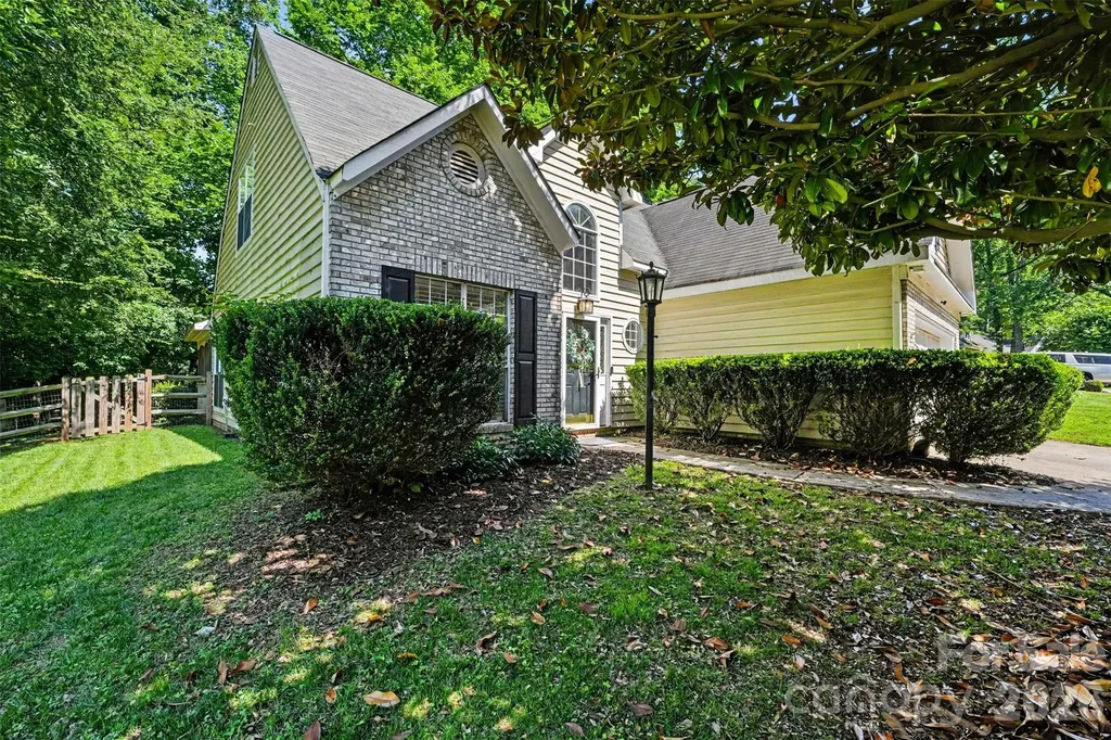9111 Cedar River Road Huntersville NC 28078