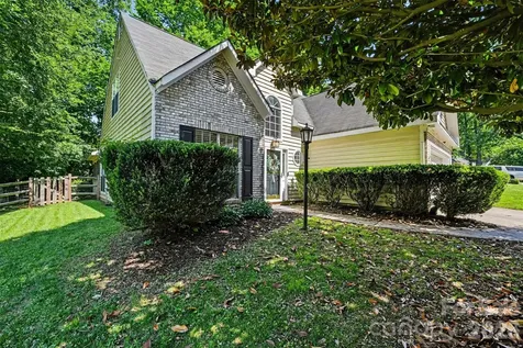 9111 Cedar River Road Huntersville NC 28078