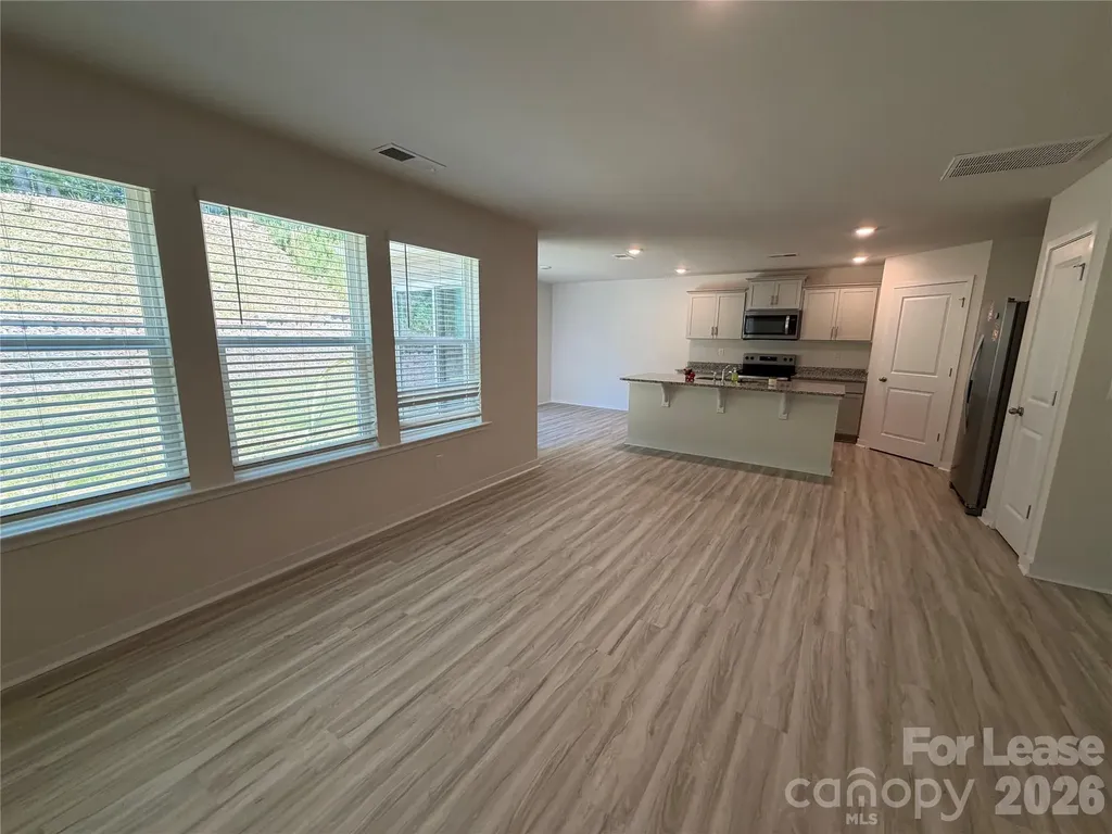 1013 20th Avenue Loop SE Hickory NC 28602