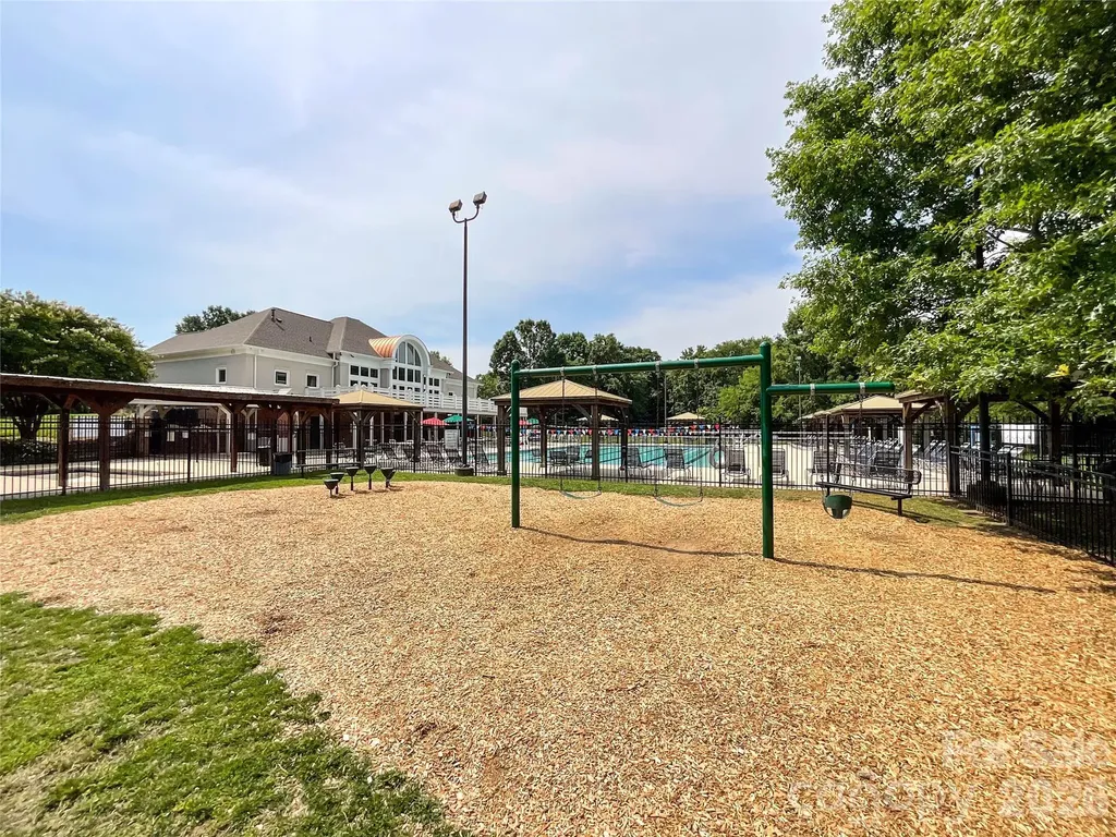 6876 Rothchild Drive Charlotte NC 28270