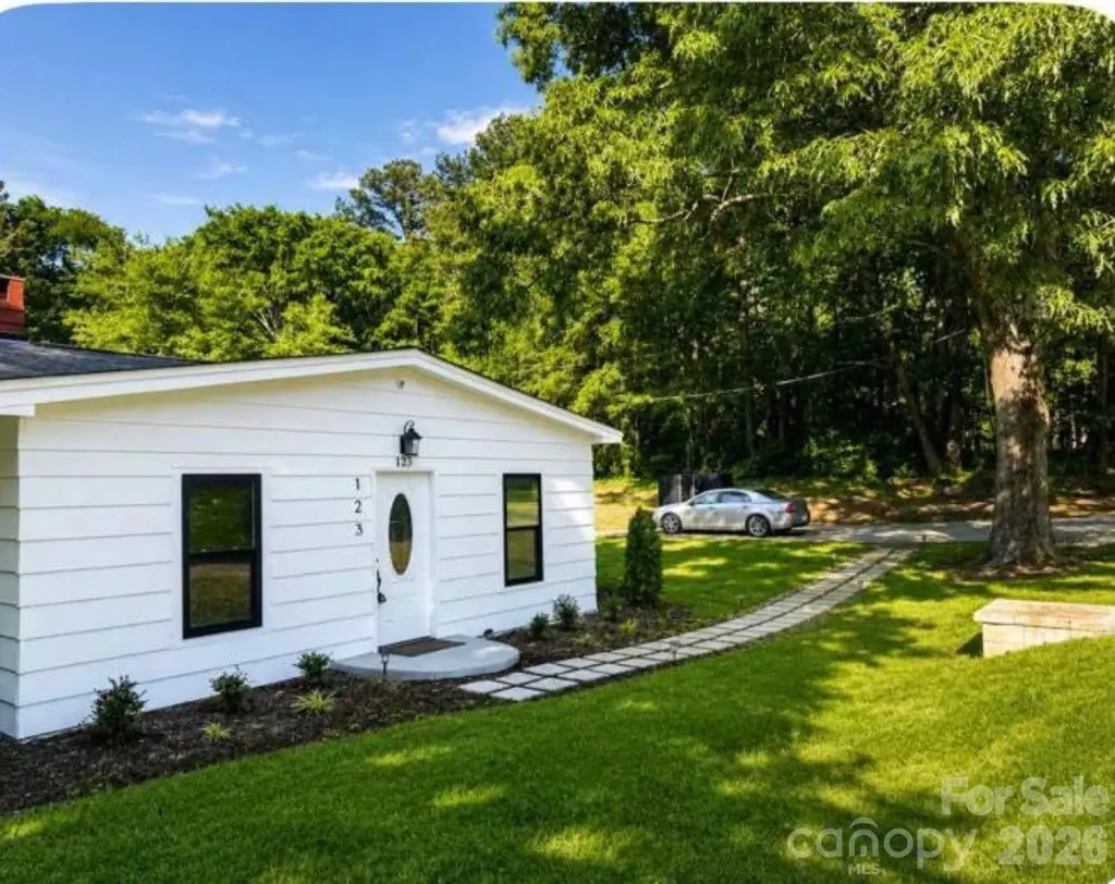 123 Riverside Drive Mount Holly NC 28120
