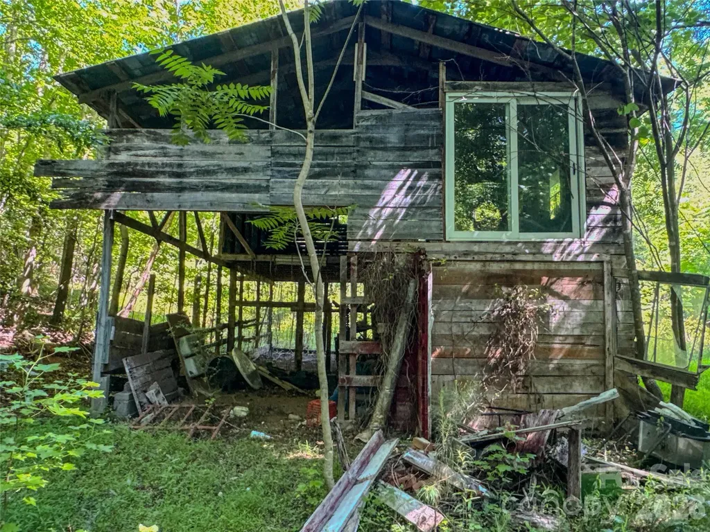 306 Golden Valley Road Casar NC 28020