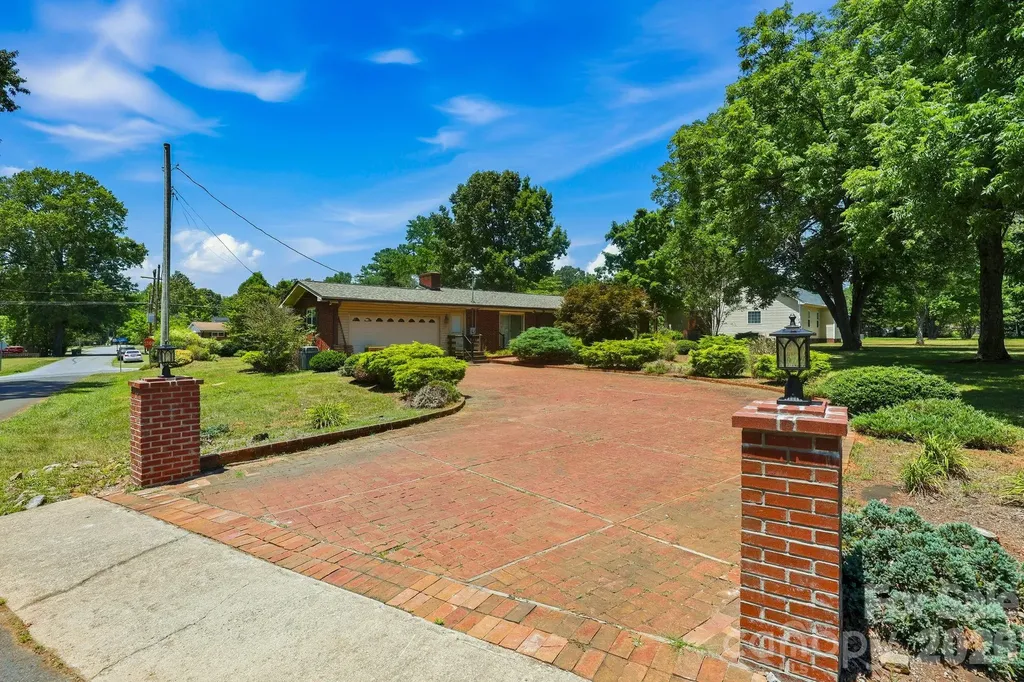 404 E Lyerly Street Salisbury NC 28146