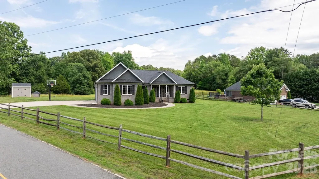 1100 Rainbow Drive Mount Holly NC 28120