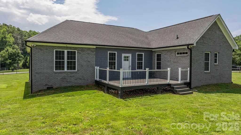 1100 Rainbow Drive Mount Holly NC 28120