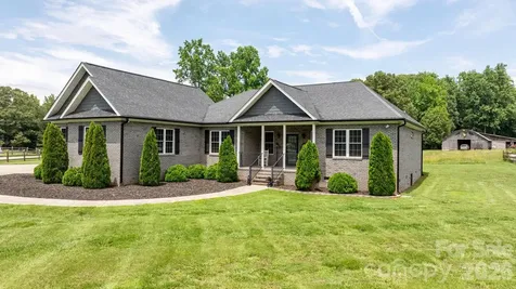 1100 Rainbow Drive Mount Holly NC 28120