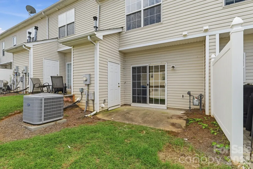 10486 Stokeshill Court Pineville NC 28134