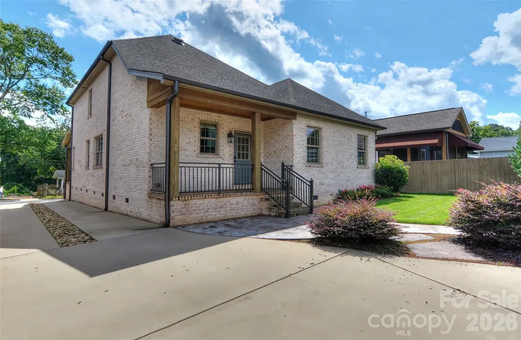 108 Bryant Street Belmont NC 28012