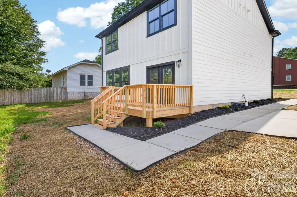 304 N 14th Street Bessemer City NC 28016