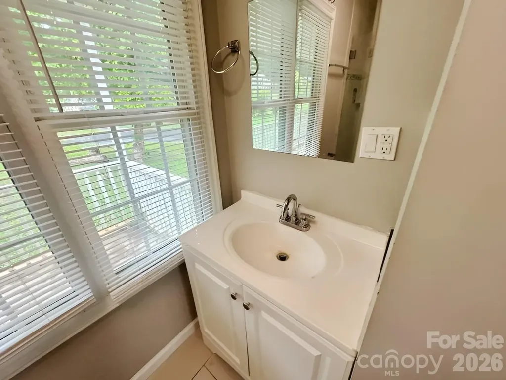 210 Oakdale Street Gastonia NC 28054