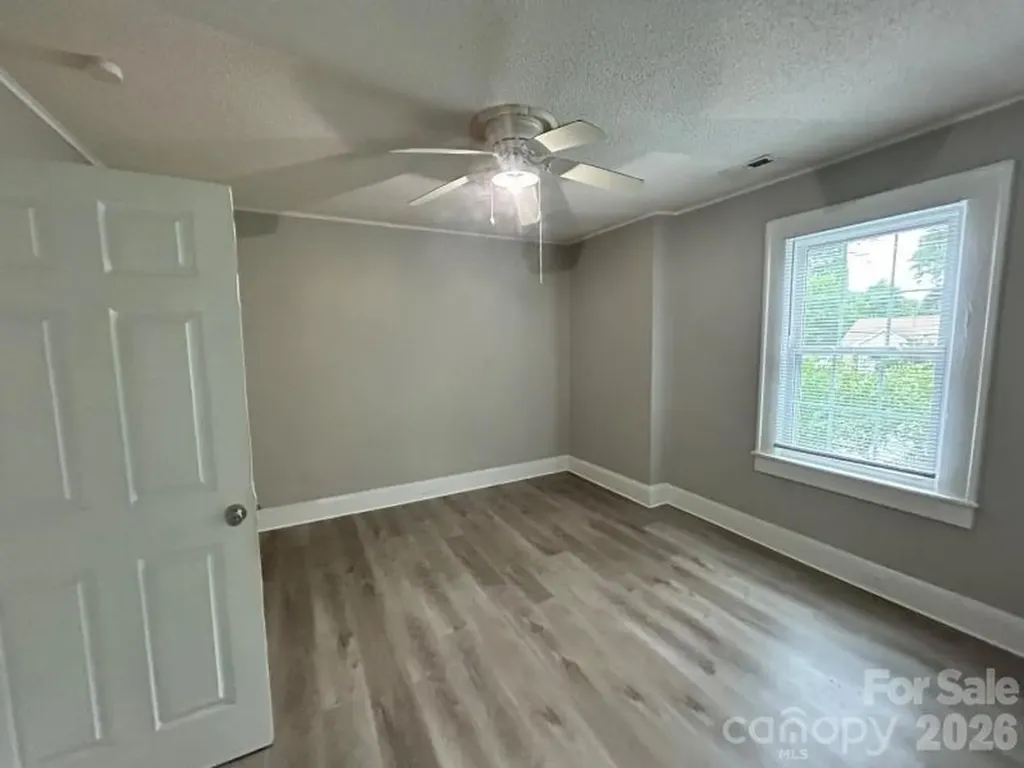 210 Oakdale Street Gastonia NC 28054