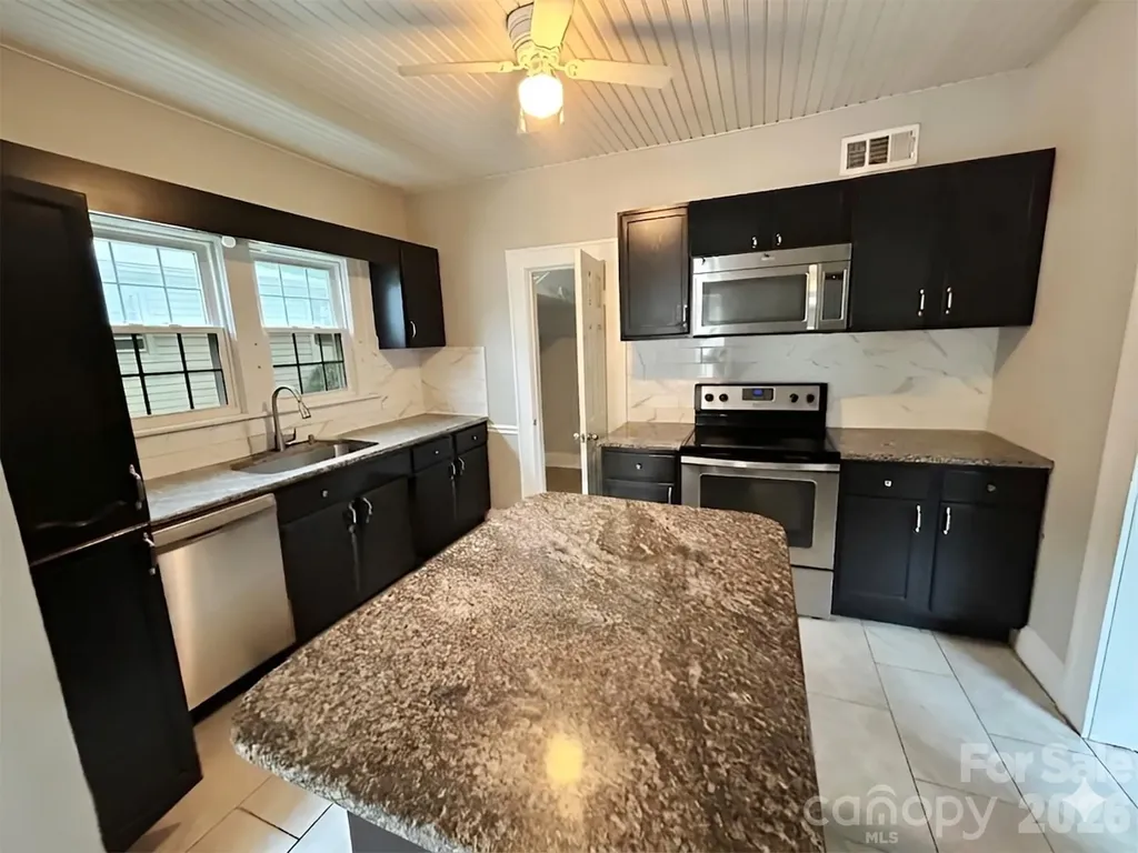 210 Oakdale Street Gastonia NC 28054