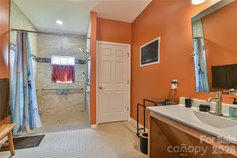 222 Erwin Hills Road Asheville NC 28806