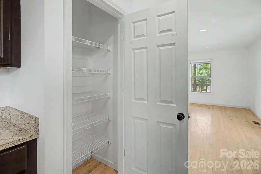 31 Yarrow Meadow Road Weaverville NC 28787
