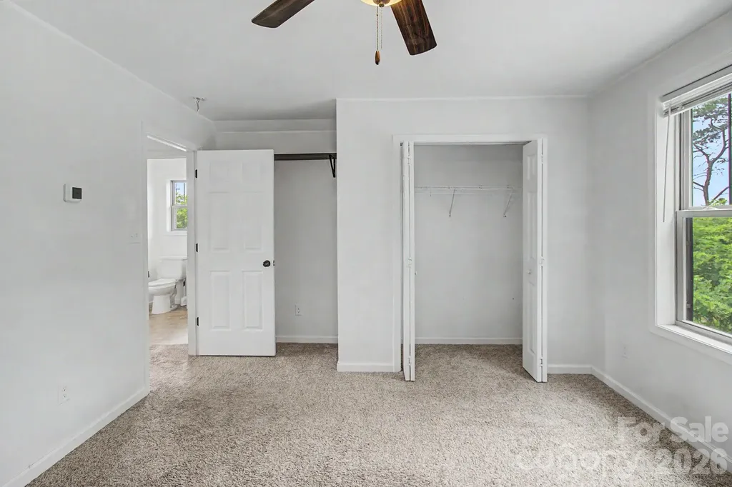 31 Yarrow Meadow Road Weaverville NC 28787