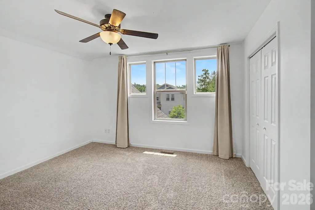 31 Yarrow Meadow Road Weaverville NC 28787