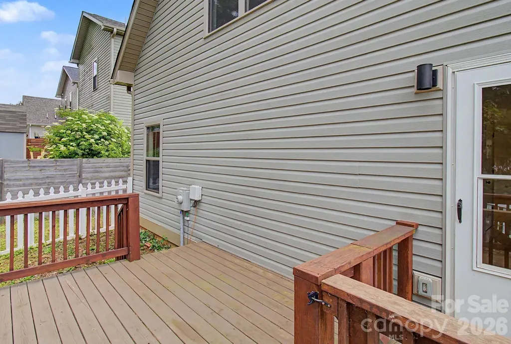 31 Yarrow Meadow Road Weaverville NC 28787