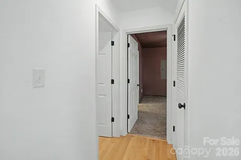 31 Yarrow Meadow Road Weaverville NC 28787